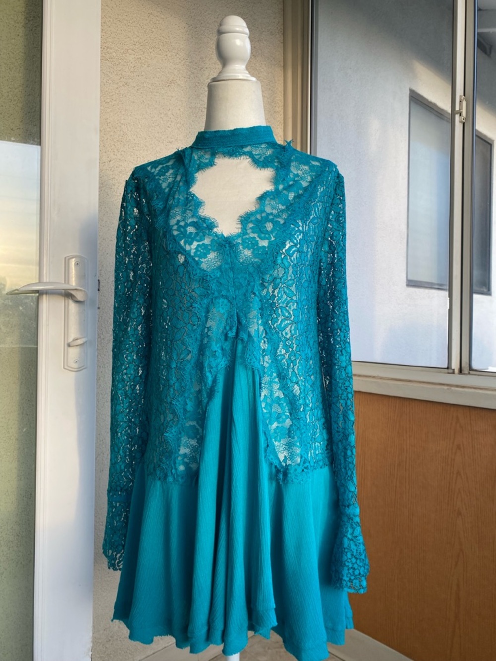FREE PEOPLE Ocean Blue Lace Mini Dress Bell Sleeve Open Back NWT Medium